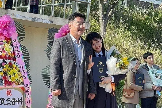 ㅅㅍ) 장희수의 정원고등학교 졸업식 | mbong.kr 엠봉