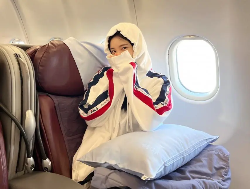 치어리더 이다혜 비행기에서 사복 미모 | mbong.kr 엠봉