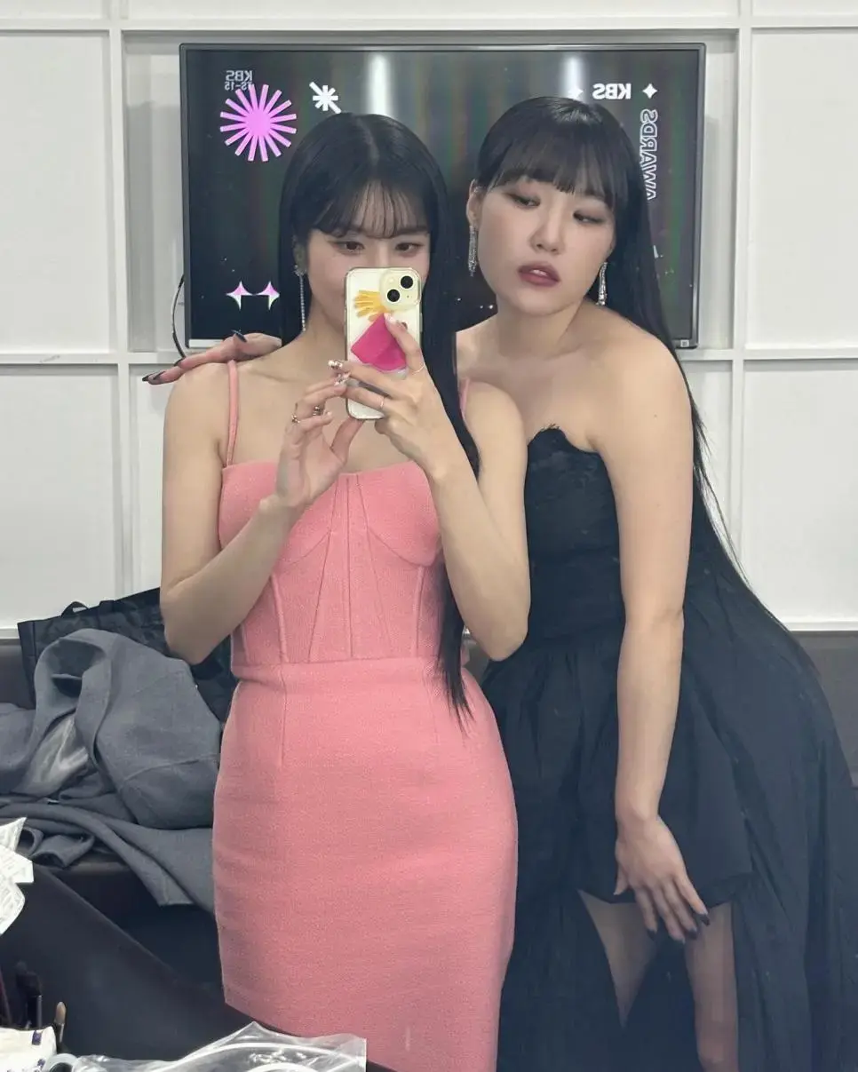권은비 그리고 이은지 | mbong.kr 엠봉