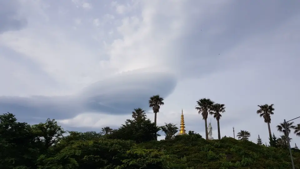 2018년 제주도에 나타난 UFO. | mbong.kr 엠봉