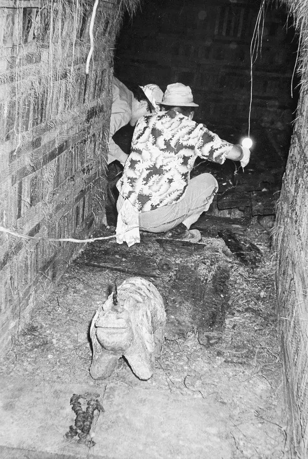 1971년 무령왕릉 발굴 시 최초로 발견된 것 | mbong.kr 엠봉