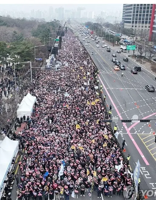 의사 집회 사진, 주최측 추산 3만명? | mbong.kr 엠봉