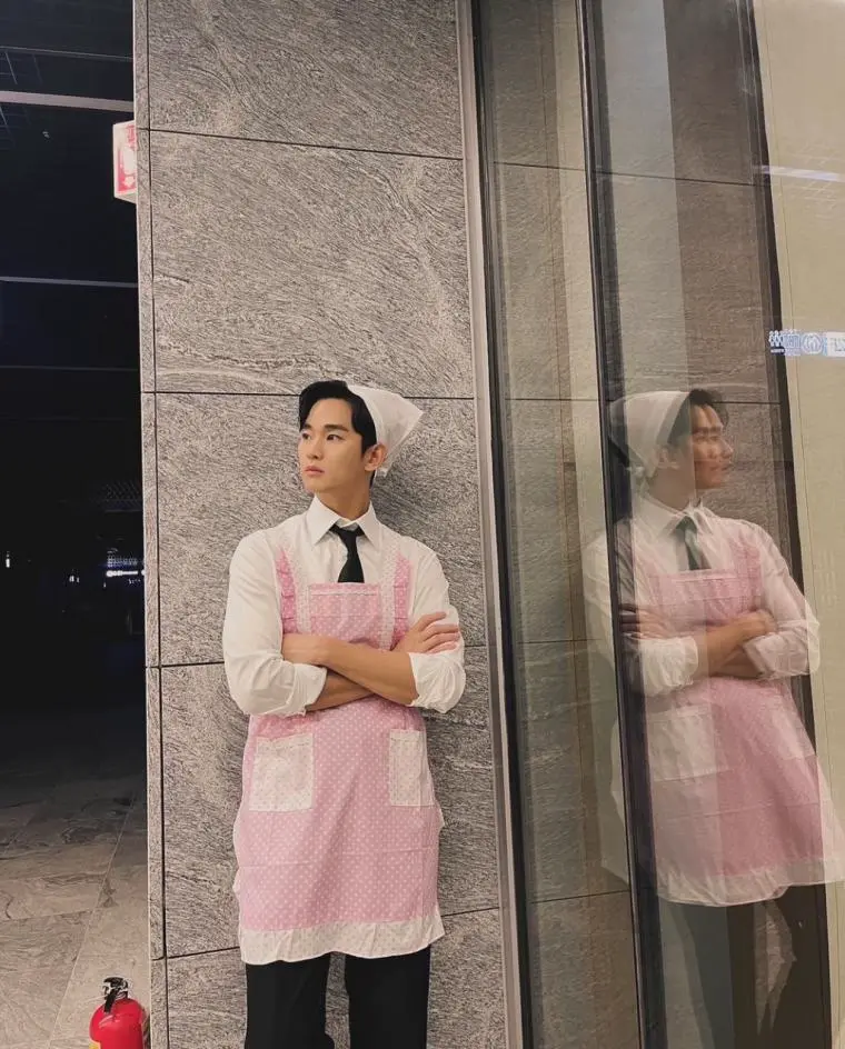김수현 인스타에 올라온 비하인드 사진 | mbong.kr 엠봉