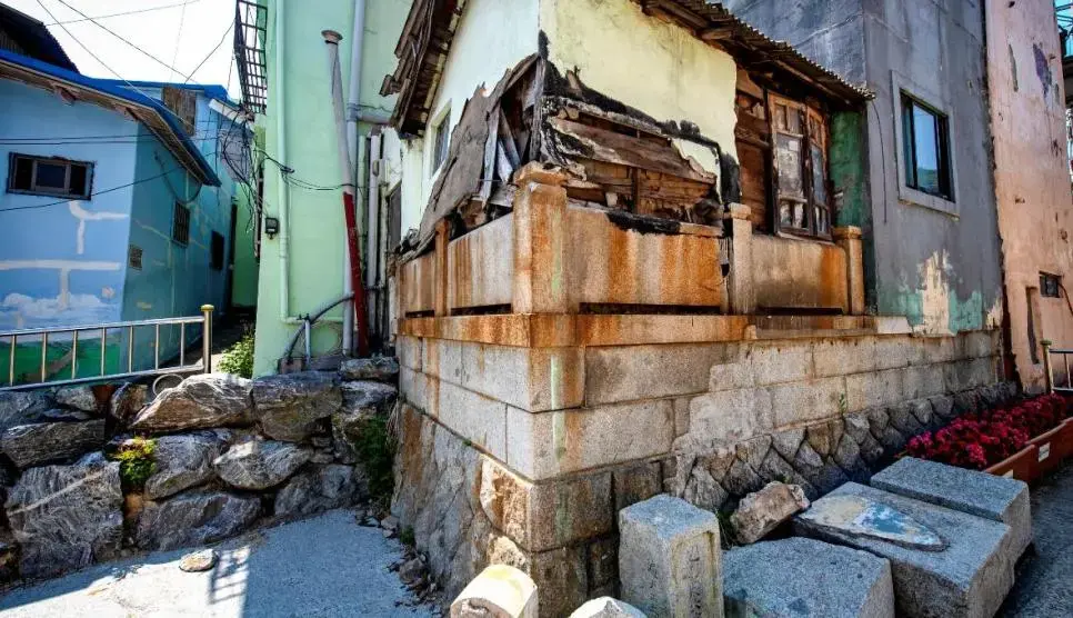 강점기 일본이 남긴 건축 잔재를 그대로 쓰는 사례.jpg | mbong.kr 엠봉