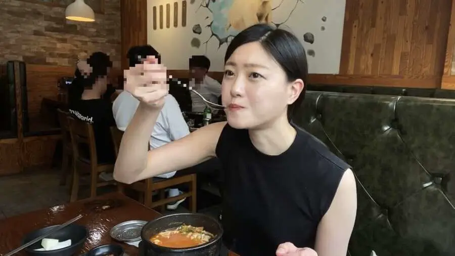 순대국 처음먹어봤다는 일본 누나가 깜짝 놀란 이유 | mbong.kr 엠봉
