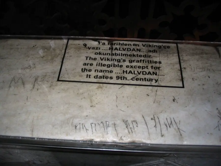 바이킹들이 남긴 룬문자 문자의 의미 | mbong.kr 엠봉