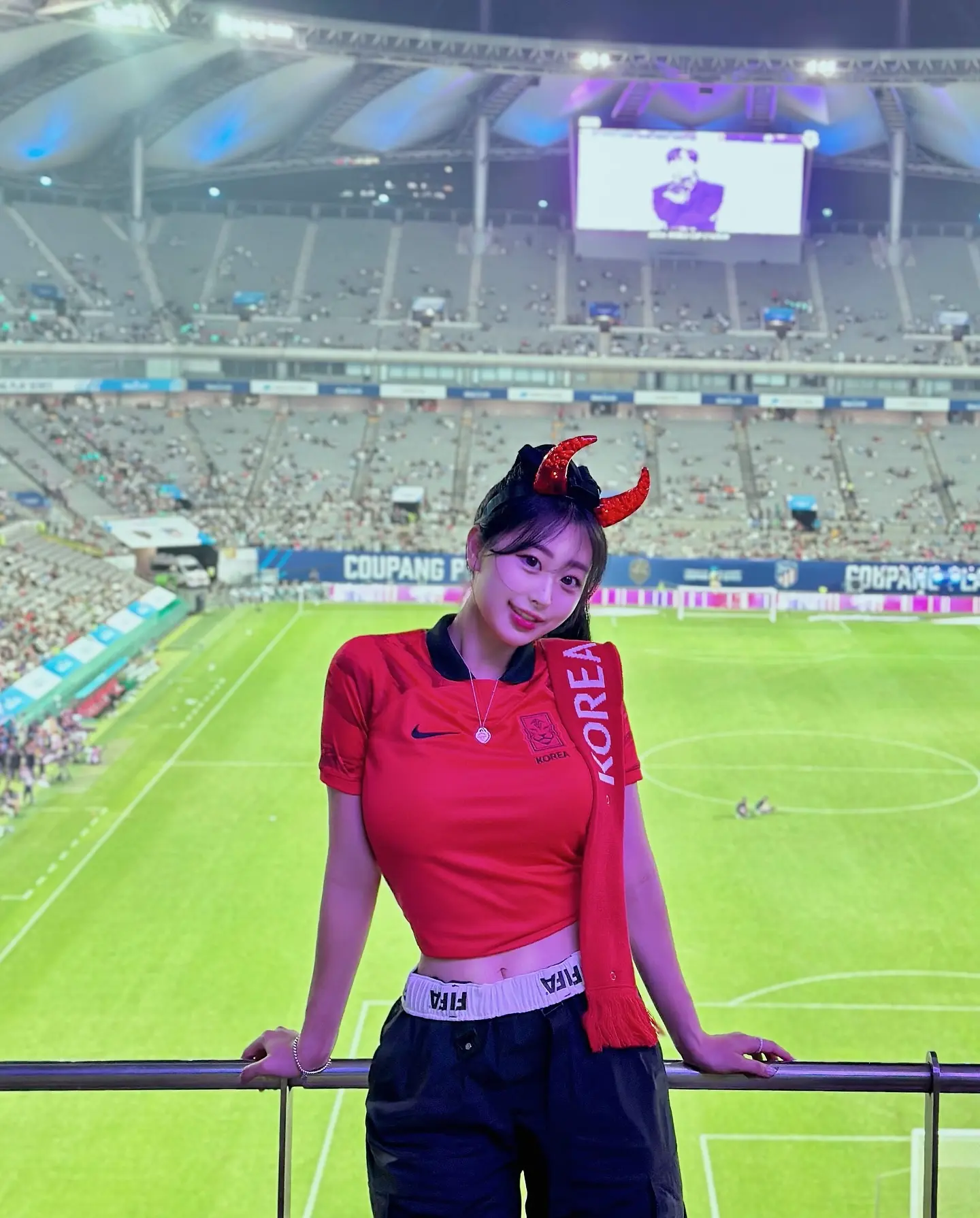 같이 축구 보고 싶은 누나 | mbong.kr 엠봉