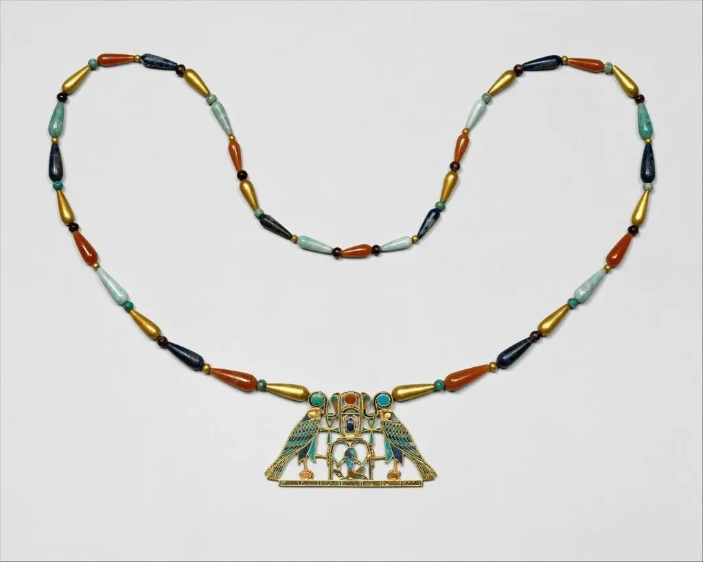 기원전 1800년 전 만들어진 목걸이 | mbong.kr 엠봉