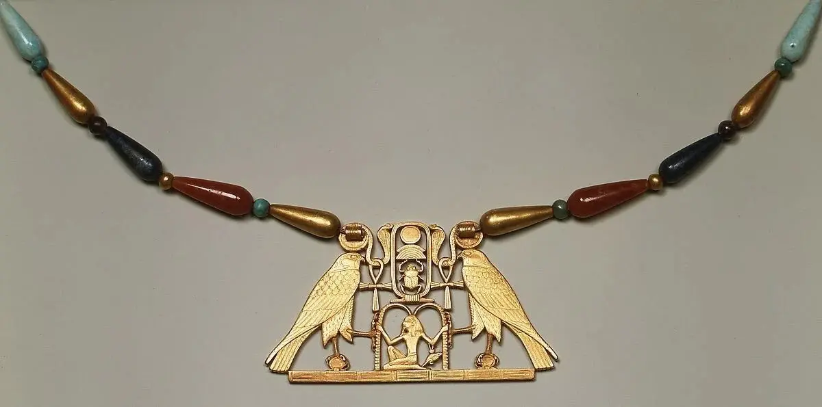 기원전 1800년 전 만들어진 목걸이 | mbong.kr 엠봉