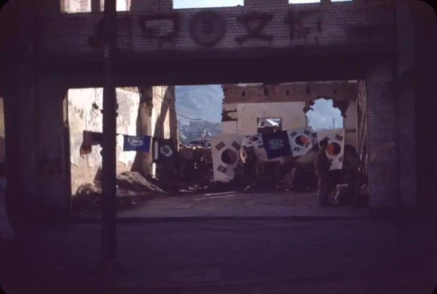 6.25당시 미군이 촬영한 한국의 길거리모습. | mbong.kr 엠봉