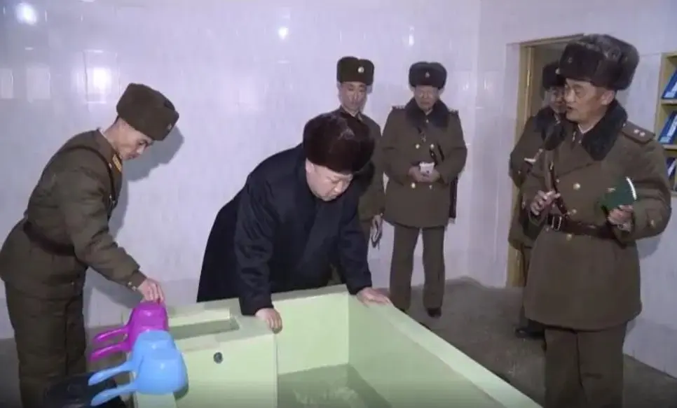 진짜 북한군 최신형 막사 | mbong.kr 엠봉