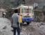 네팔의 공중부양 버스