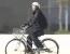 잼민이들에게 자전거 헬멧의 중요성을 충격요법으로 가르치는 일본.gif