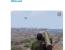 지상에서 포를 쏴서 헬리콥터를 공격하는 하마스 군 ..